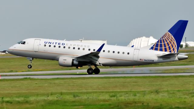 Embraer 170/175 (N650RW)