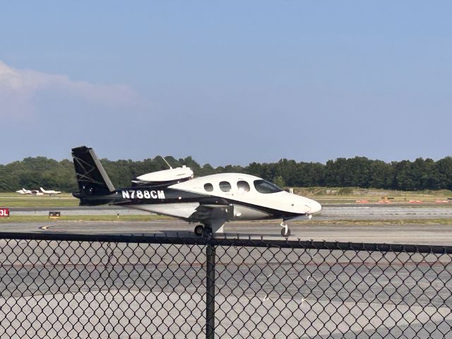 Cirrus Vision SF50 (N788CM)