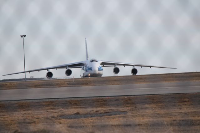 Antonov An-124 Ruslan (RA-82047) - Taxiing