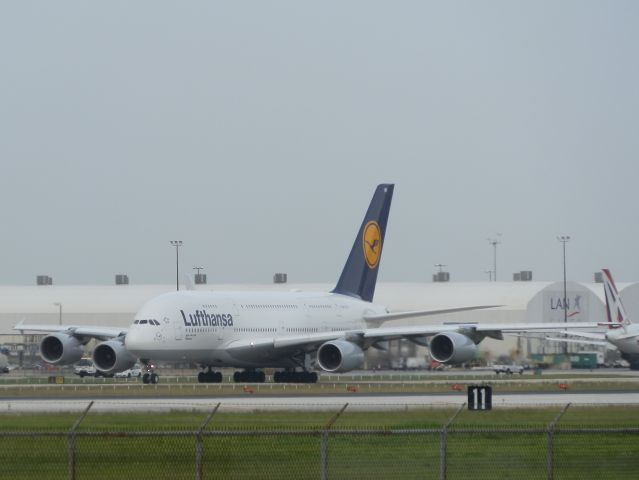 Airbus A380-800 (D-AIMK)