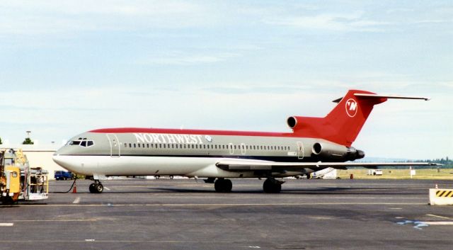 BOEING 727-200 (N816EA)