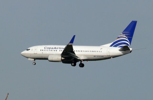 Boeing 737-700 (HP-1375CMP)