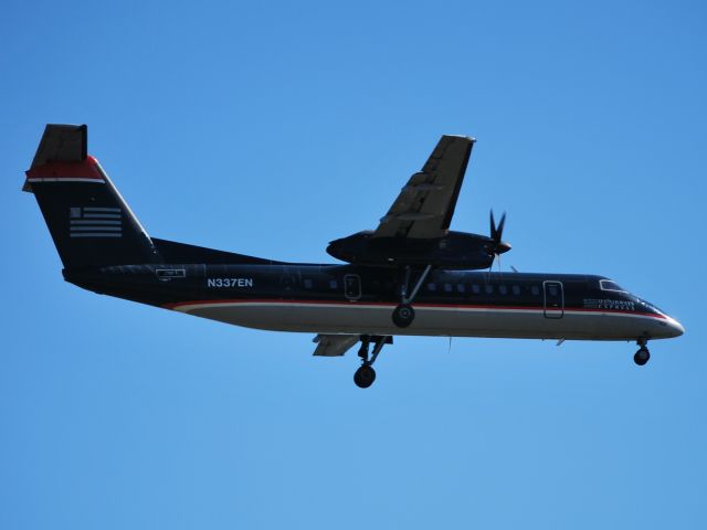 de Havilland Dash 8-300 (N337EN) - On final for 23 - 10/11/12