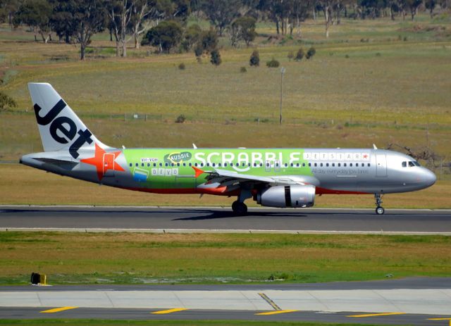 Airbus A320 (VH-VQH)