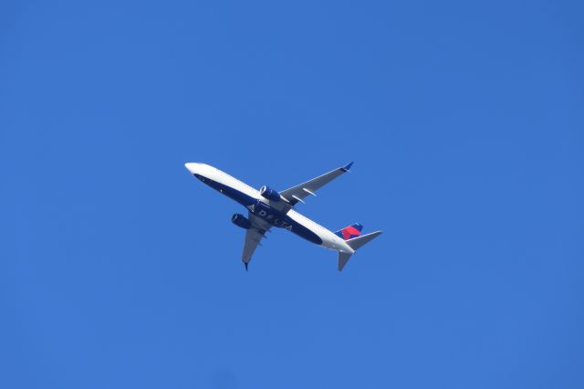 Boeing 737-900 (N857DZ)