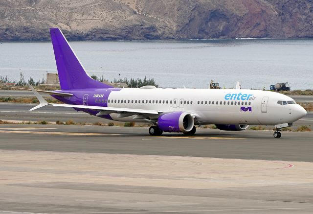 Boeing 737 MAX 8 (SP-EXF)