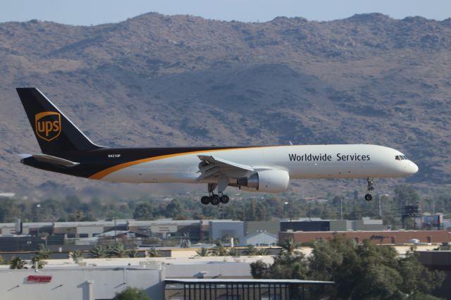 Boeing 757-200 (N421UP)