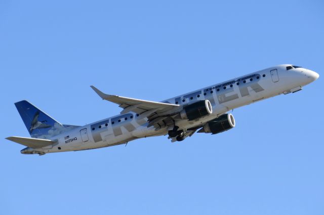 Embraer ERJ-190 (N175HQ) - Frontier Airlines (Republic Airways) Embraer 190 1/12/14