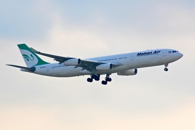 Airbus A340-600 (EP-MMC)