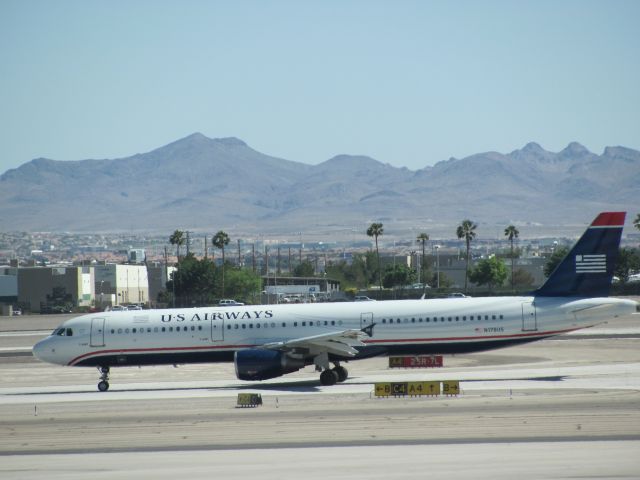 Airbus A320 (N178US)