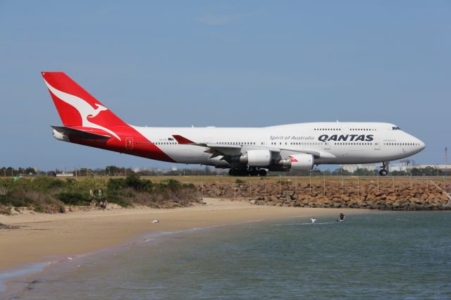 Boeing 747-200 (VH-OEI) - Boeing 747-438 at Sydney Kingsford Smith International Airportbr /Photo: 16.01.2013