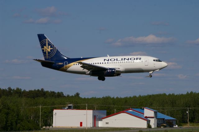 Boeing 737-700 — - A CYVO ce jet était en finale pour la piste 18, jeudi le 19 juin 2013.