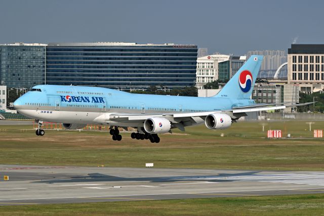 BOEING 747-8 (HL7644)