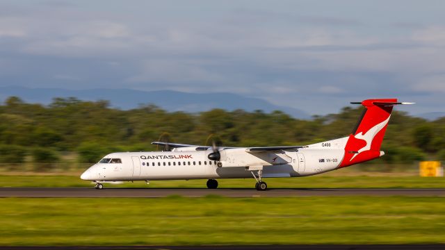 de Havilland Dash 8-400 (VH-QOI)