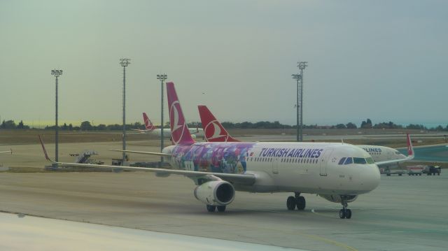 Airbus A321 (TC-JSL) - In the Ramadan-Eid liverybr /Del to THY in 2013