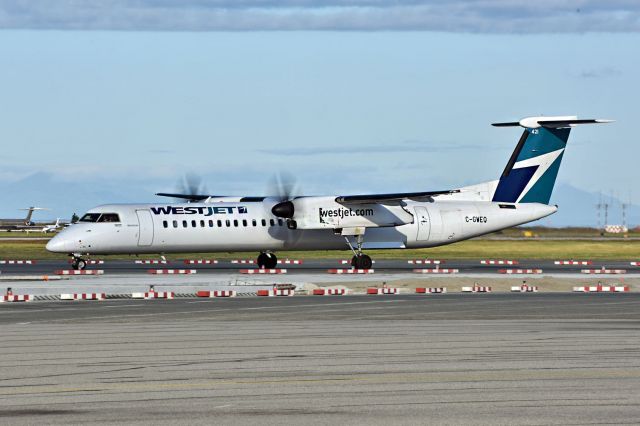 de Havilland Dash 8-400 (C-GWEQ)