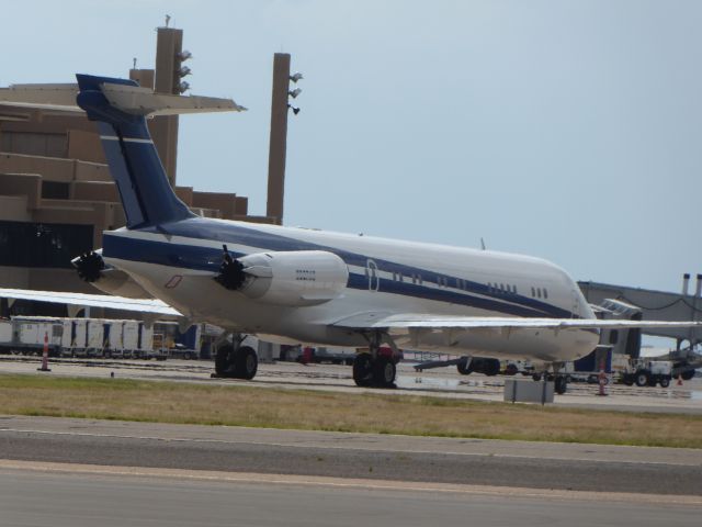 McDonnell Douglas MD-87 (N987AK)