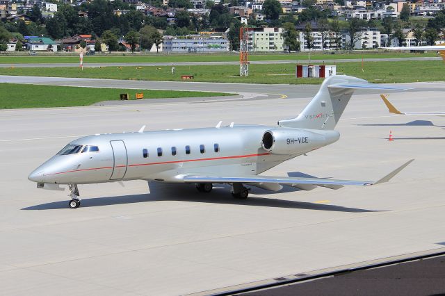 Canadair Challenger 350 (9H-VCE)