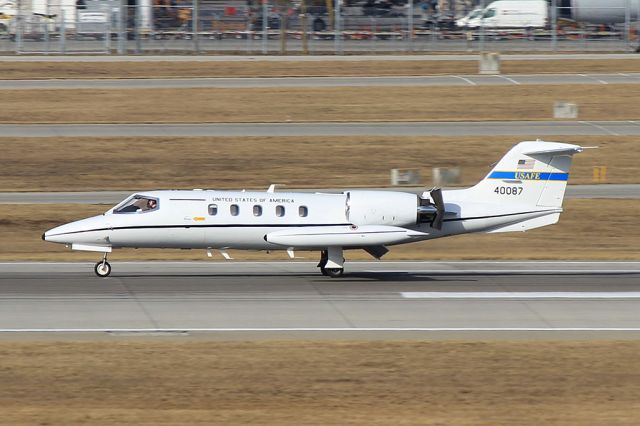 Learjet 35 (84-0087)