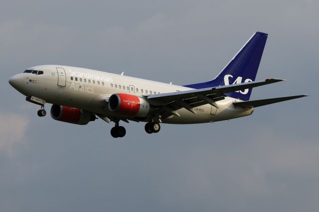 BOEING 737-600 (LN-RCU)