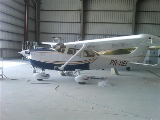 Cessna Skyhawk (N5200D)