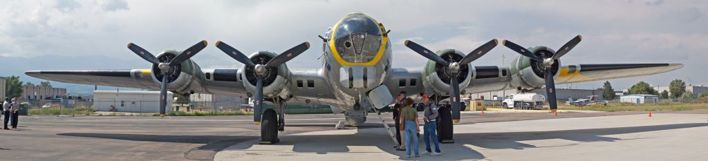 Boeing B-17 Flying Fortress (N390TH) - The Liberty Bell