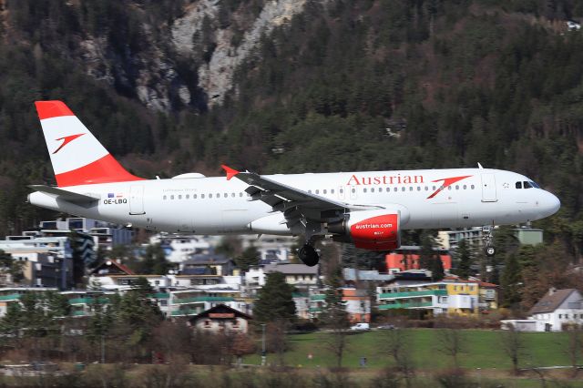 Airbus A320 (OE-LBQ)