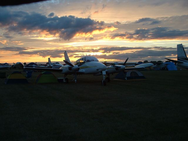 Cessna 310 (N7LL)