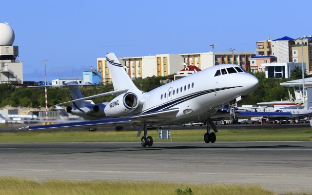 Dassault Falcon 2000 (N801WC)