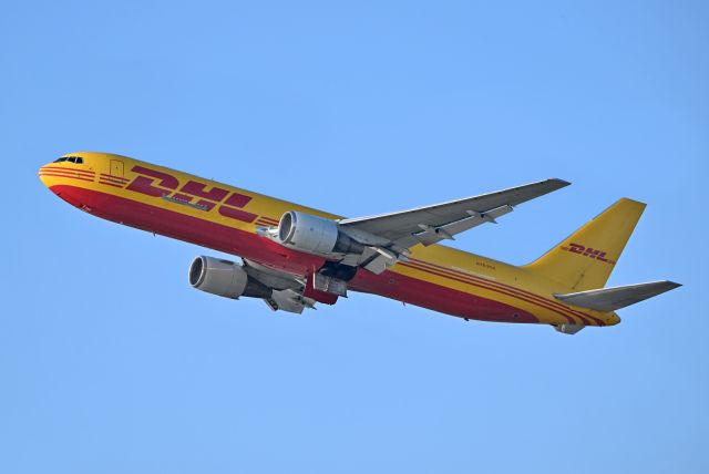 BOEING 767-300 (N763CK)