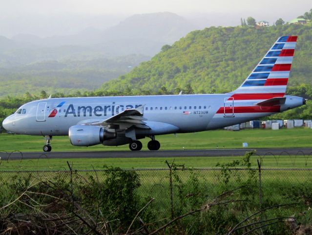 Airbus A319 (N723UW)