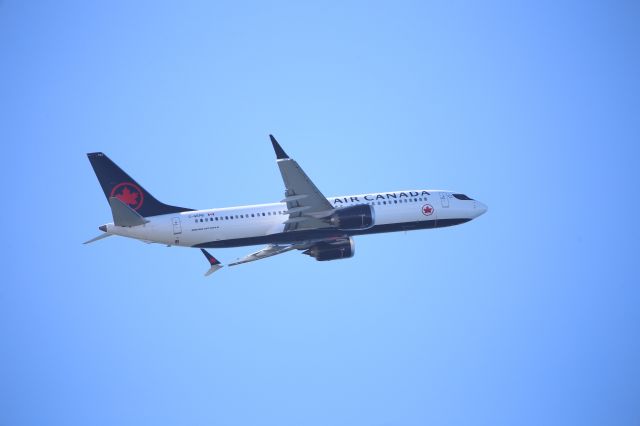Boeing 737 MAX 8 (C-GEPB)