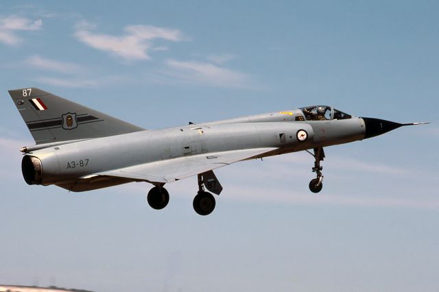 A387 — - AUSTRALIAN AIR FORCE - MIRAGE 111 - REG : A3-87 (CN 87) - EDINBURGH RAAF BASE ADELAIDE SA. AUSTRALIA - YPED 15/11/1986