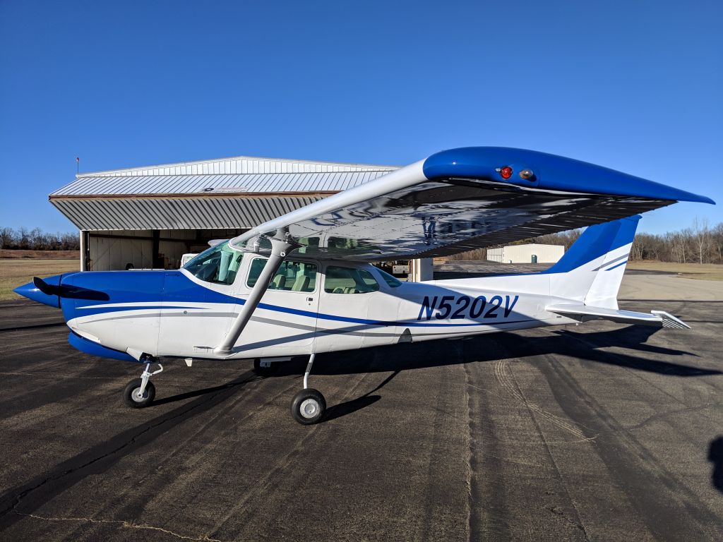 Cessna Cutlass RG (N5202V)