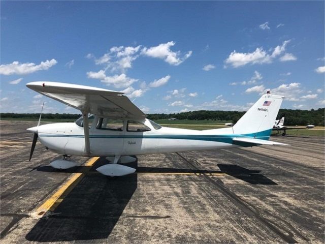 Cessna Skyhawk (N4142L)