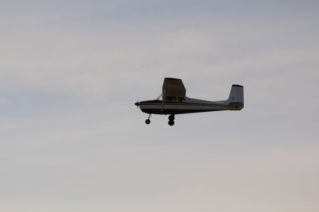 Cessna Skyhawk (N7491A)