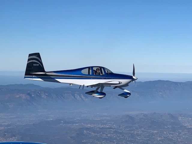 Vans RV-10 (N104MF)