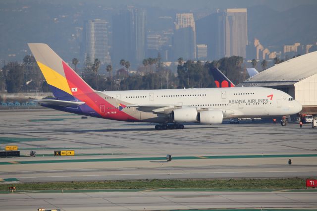 Airbus A380-800 (HL7626)
