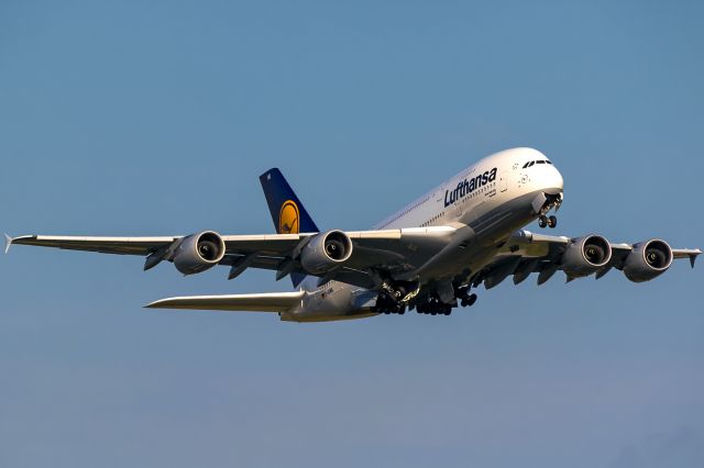 Airbus A380-800 (D-AIMK)