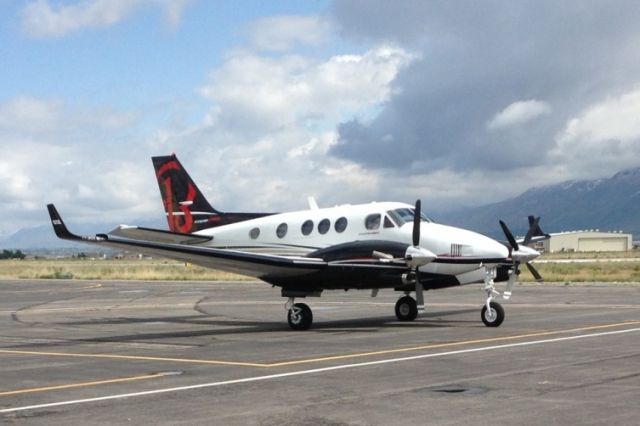 Beechcraft King Air 90 (N296KA)