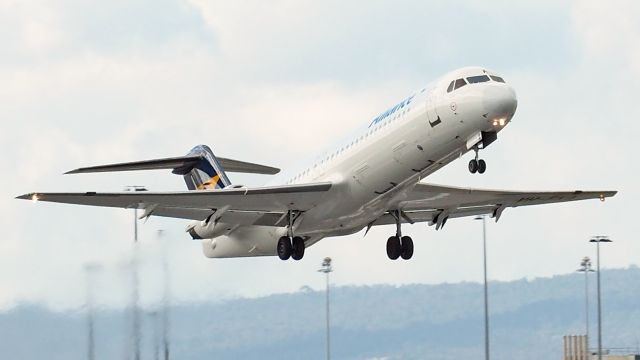 Fokker 100 (VH-FKA) - Fokker 100. Alliance Airlines VH-FKA departed  rwy 21 YPPH 1120618.