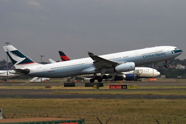 Airbus A330-300 (B-LAE)