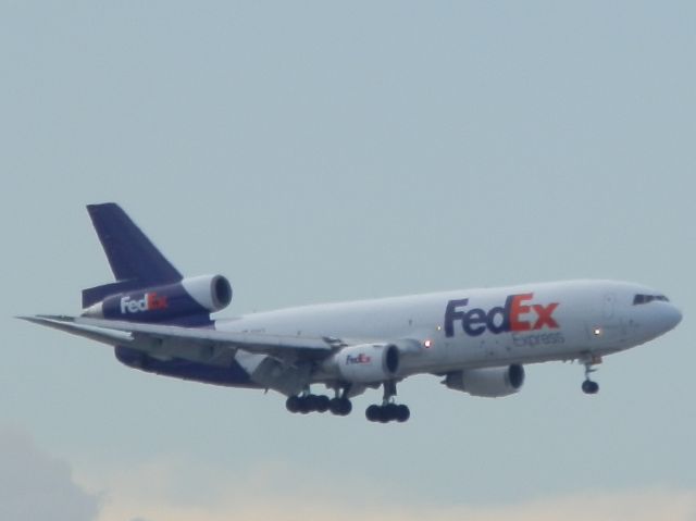 McDonnell Douglas DC-10 (N316FE)