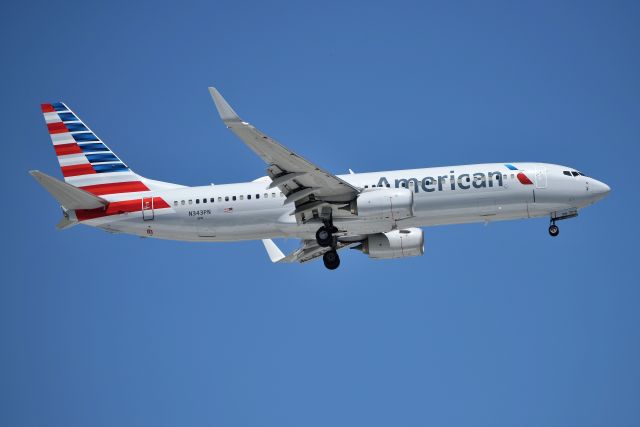 Boeing 737-800 (N343PN)