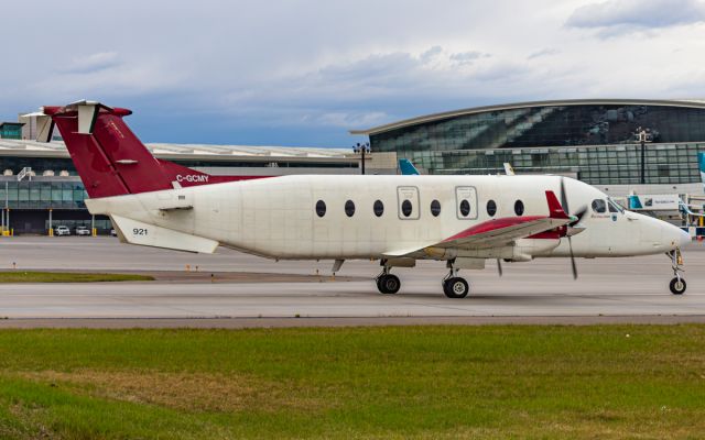 Beechcraft 1900 (C-GCMY)