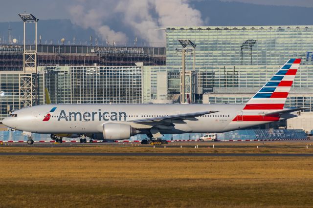 Boeing 777-200 (N792AN)