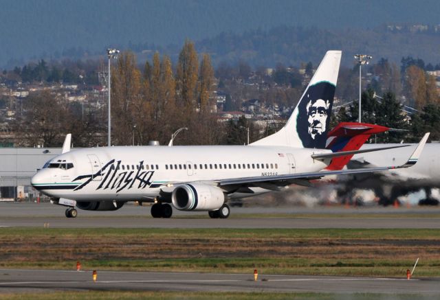 Boeing 737-700 (N622AS)