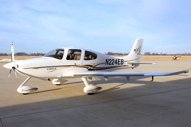 Cirrus SR-22 (N224EB)