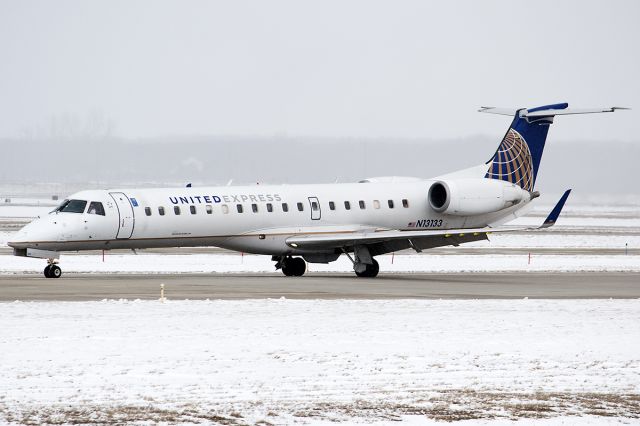 Embraer EMB-145XR (N13133)