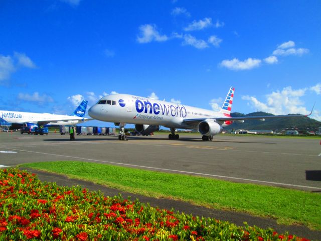 Boeing 757-200 (N174AA)